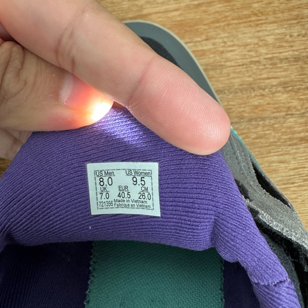 Vans - Picture 5 of 5